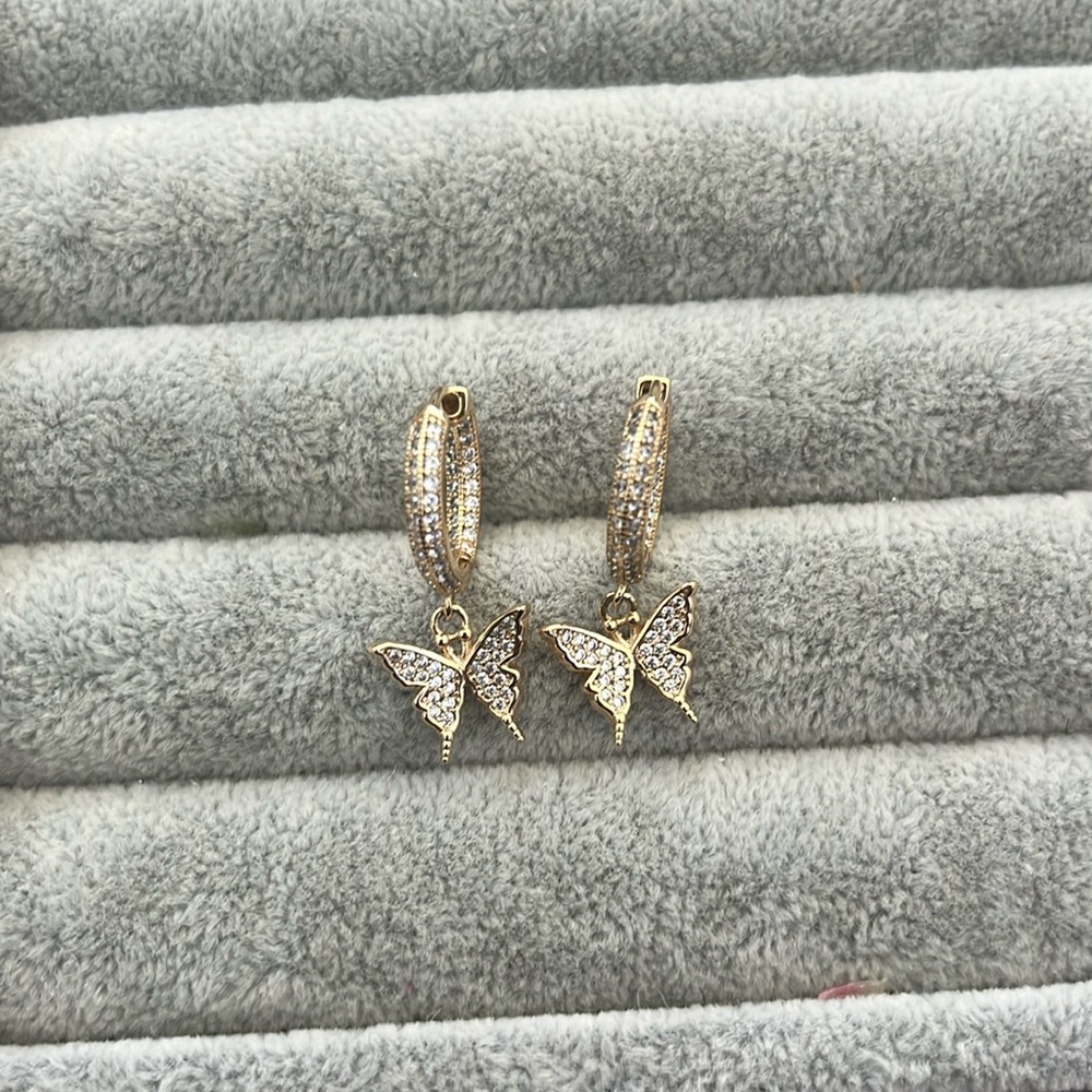 Gorgeous butterfly hoop earrings